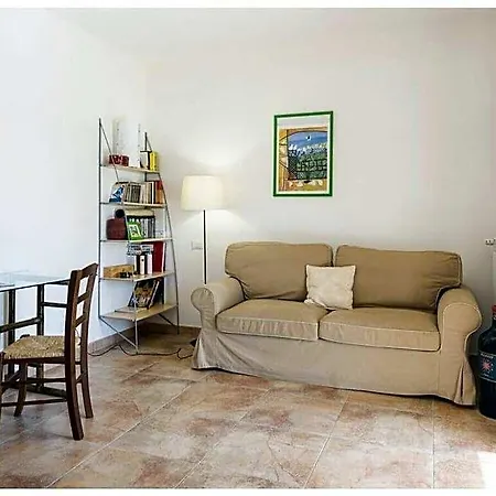 Clemente Comfortable Lucignano